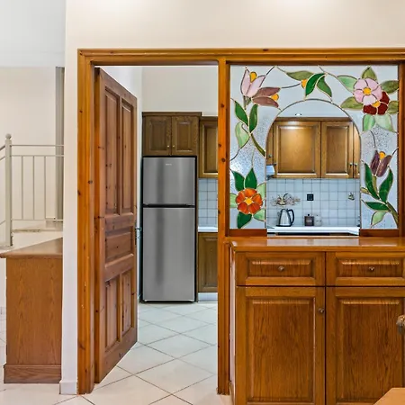 Elpis House بيت للعطل نيدري