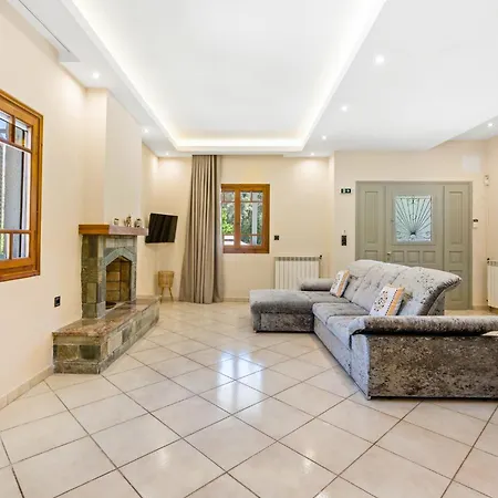 Elpis House * نيدري